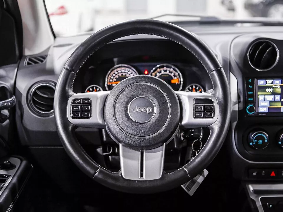 Купить Compass с пробегом